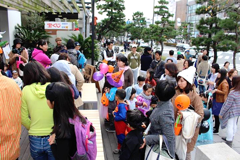 鎌倉表駅商友会で2015年10月に開催されたハロウィンイベントの模様　その1